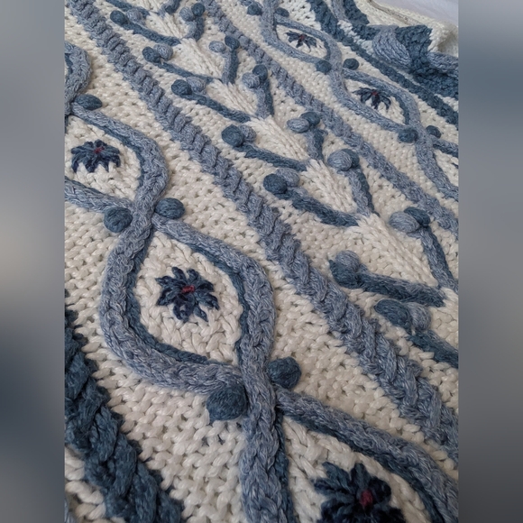 Vintage Knit Sweater Size Medium - Picture 11 of 12